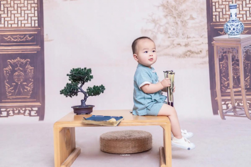东方宝宝汗毛重怎么办